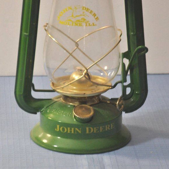 John Deere Lantern - Perfect Condition - Picture 3 of 3